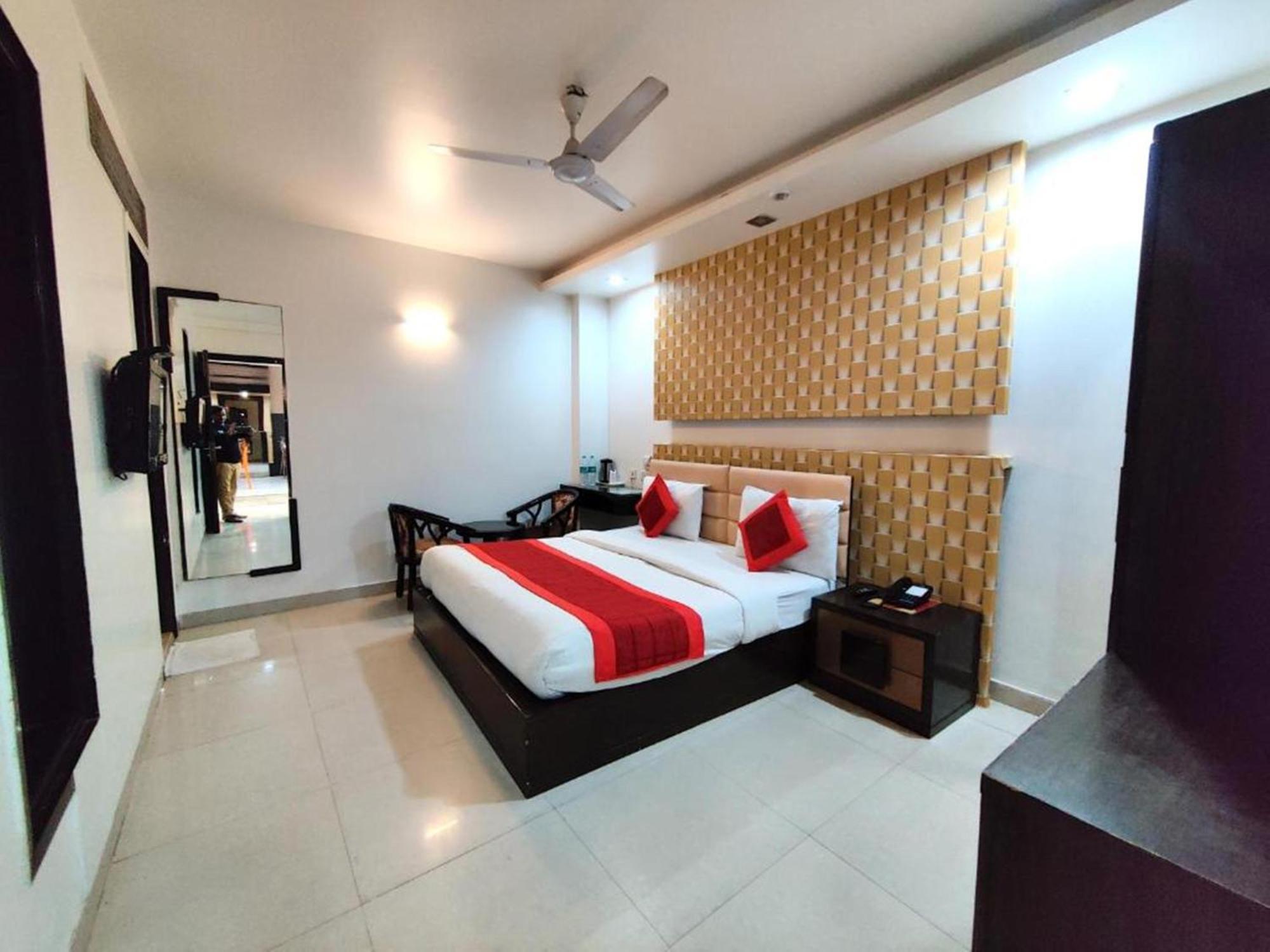 Hotel Delhi Pride, Karol Bagh Luaran gambar